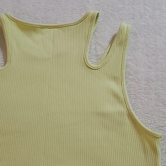 AMERICAN EAGLE OUTFITTER CROP TOP LARGE - Picture 8 of 8